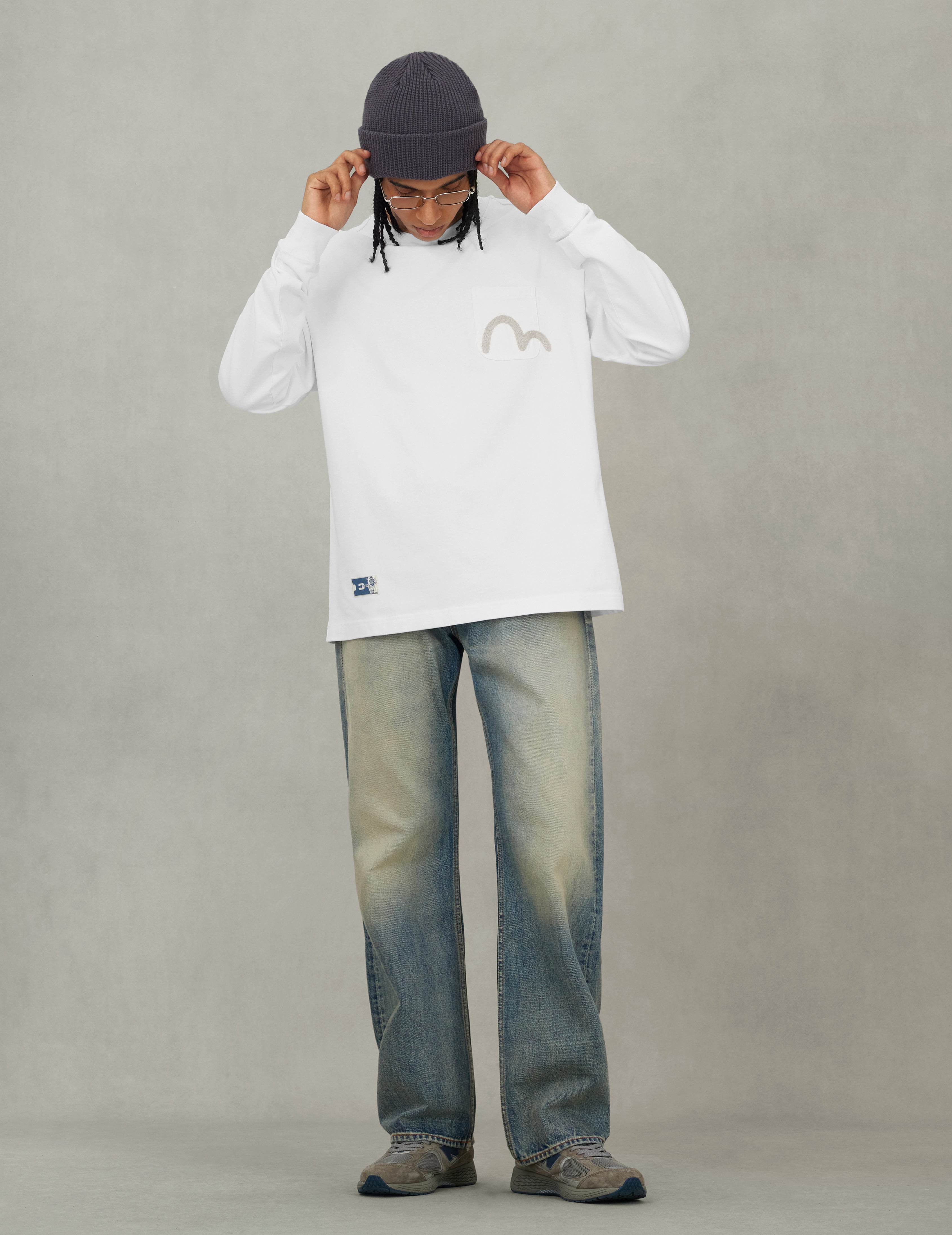 Seagull Embroidery Pocket Relax Fit Long-sleeve T-shirt