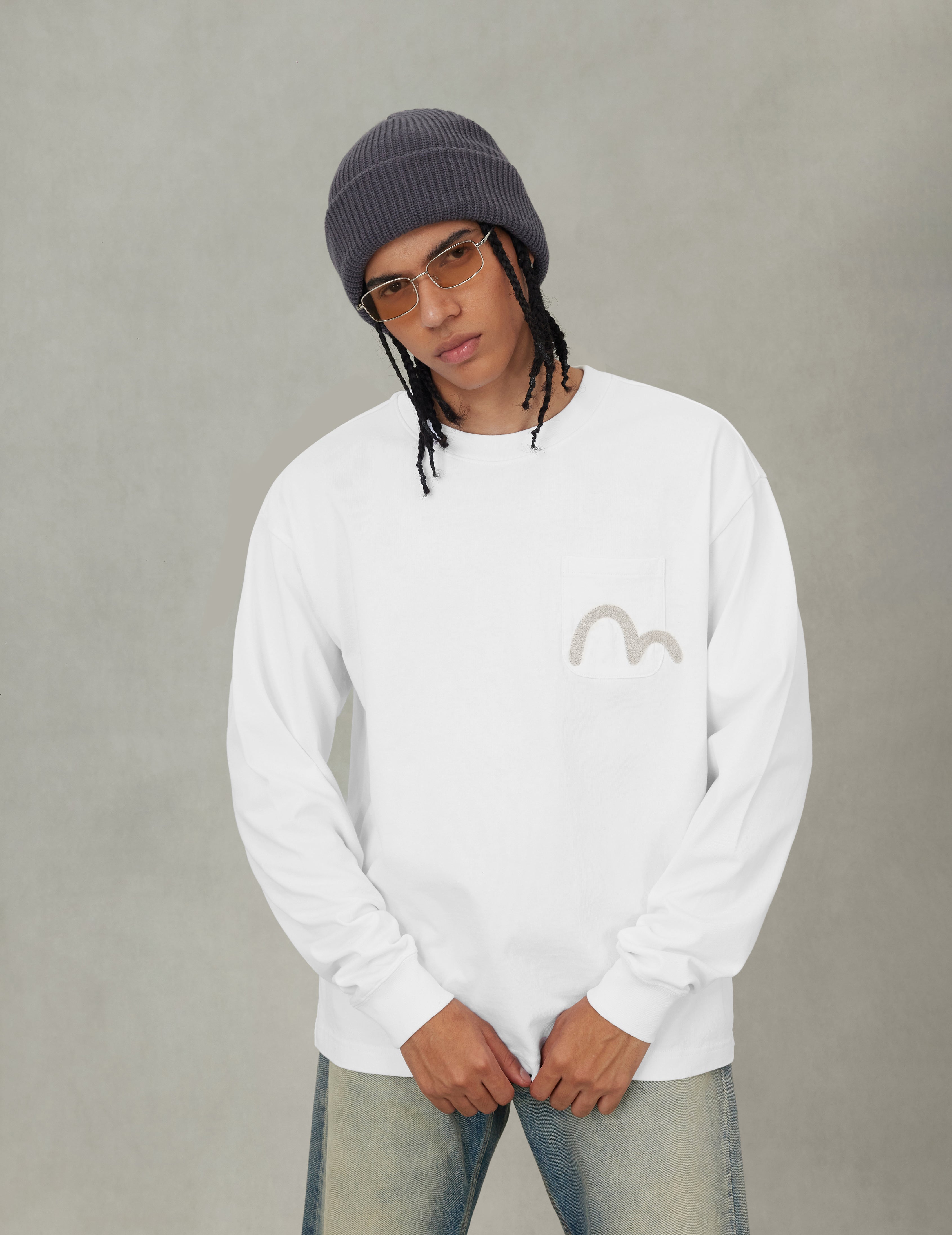 Seagull Embroidery Pocket Relax Fit Long-sleeve T-shirt