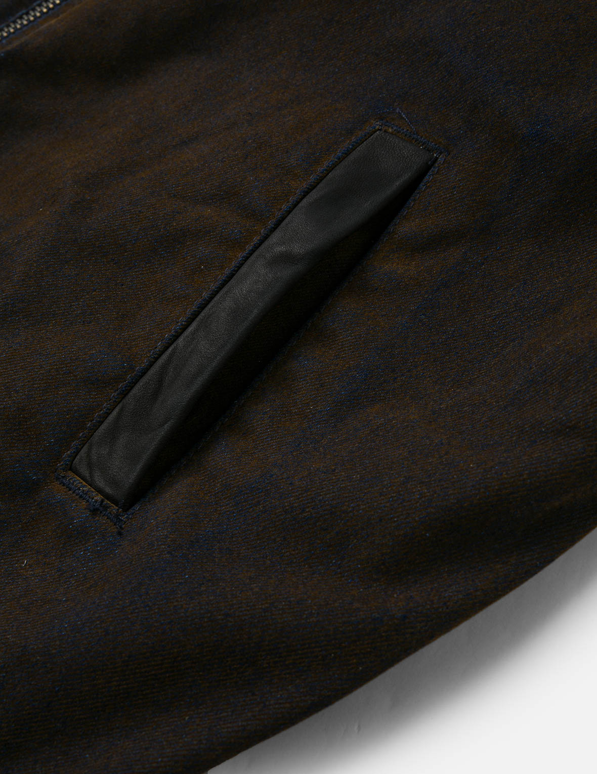 Skull and Logo Embroidery Fashion Fit Heavy Washed Denim Jacket