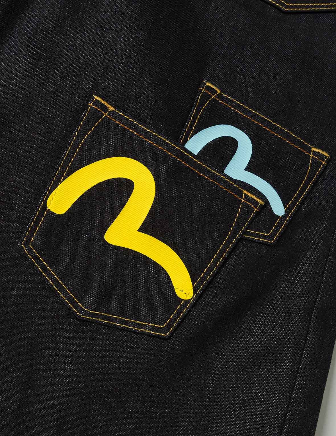 海鸥印花和多口袋时尚版型牛仔短裤