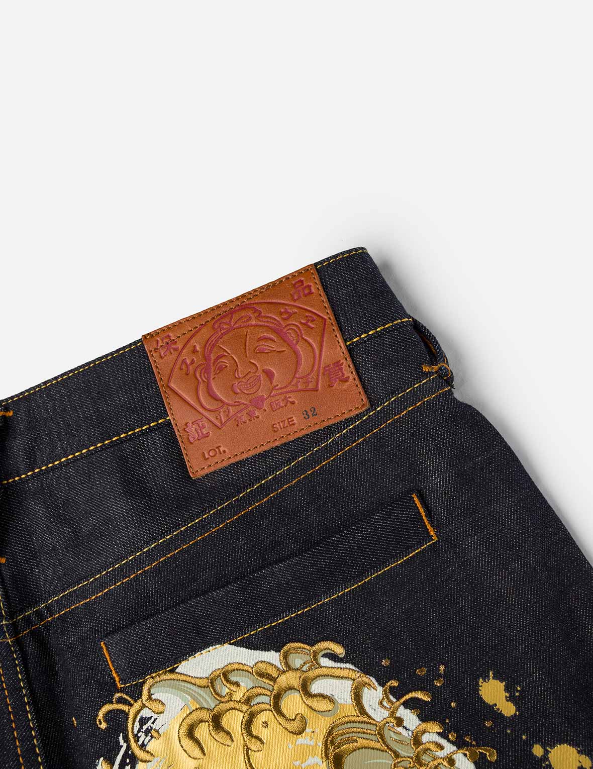 Handbrush Daicock Print with Wave Embroidery Relax Fit Jeans