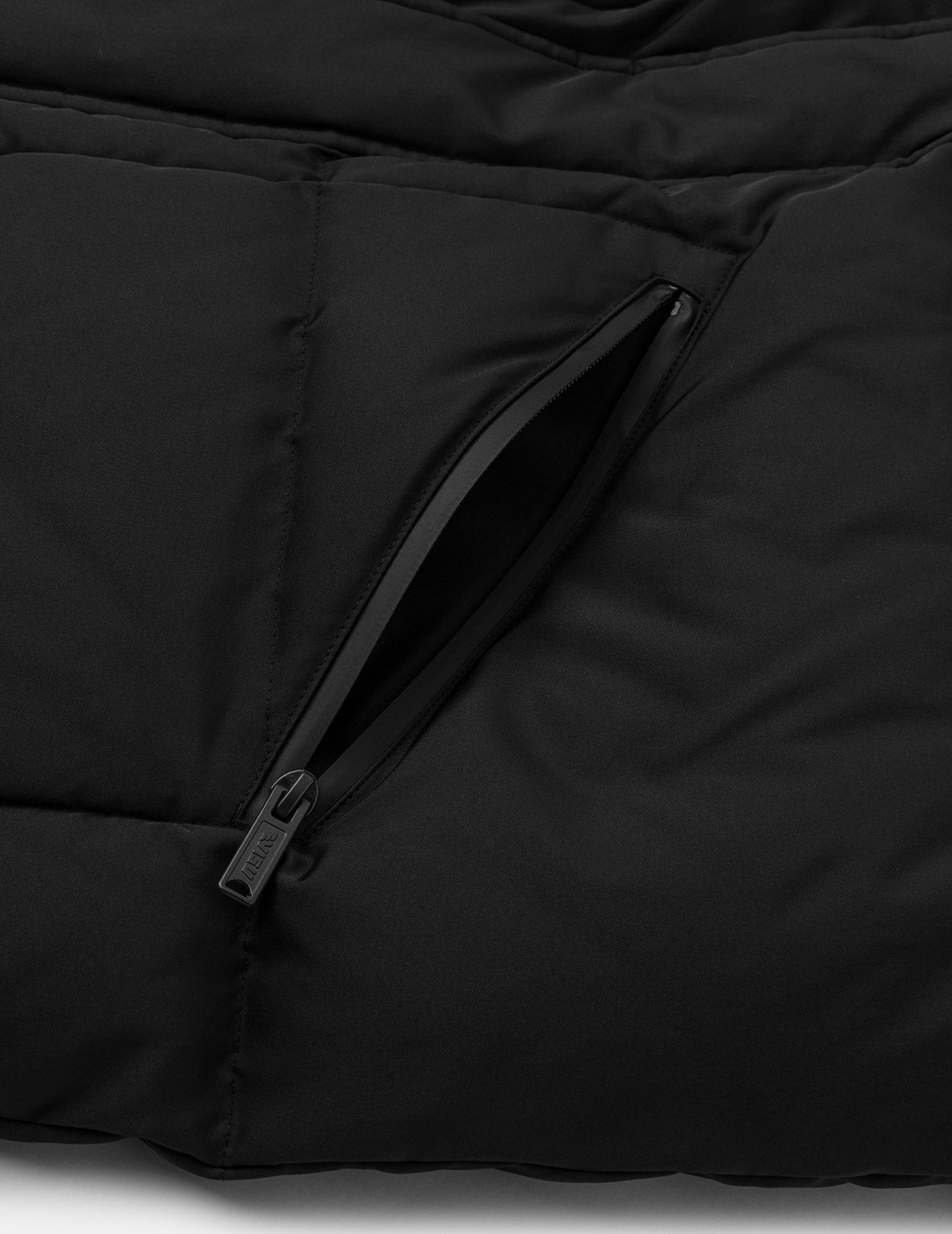 Inserted Daicock Embroidery Regular Fit Down Jacket