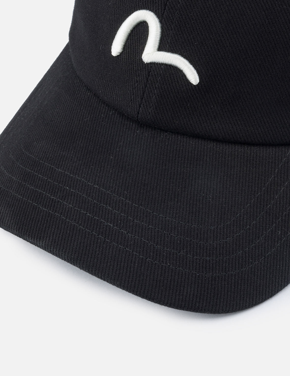 海鸥和商标刺绣鸭舌帽