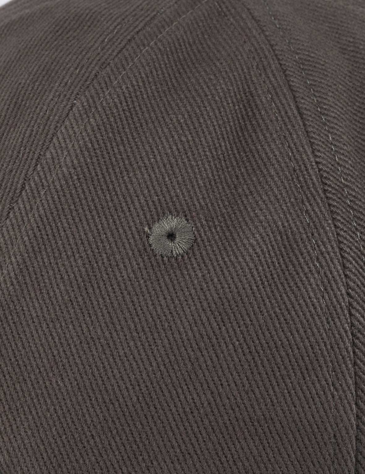 海鸥和商标刺绣鸭舌帽