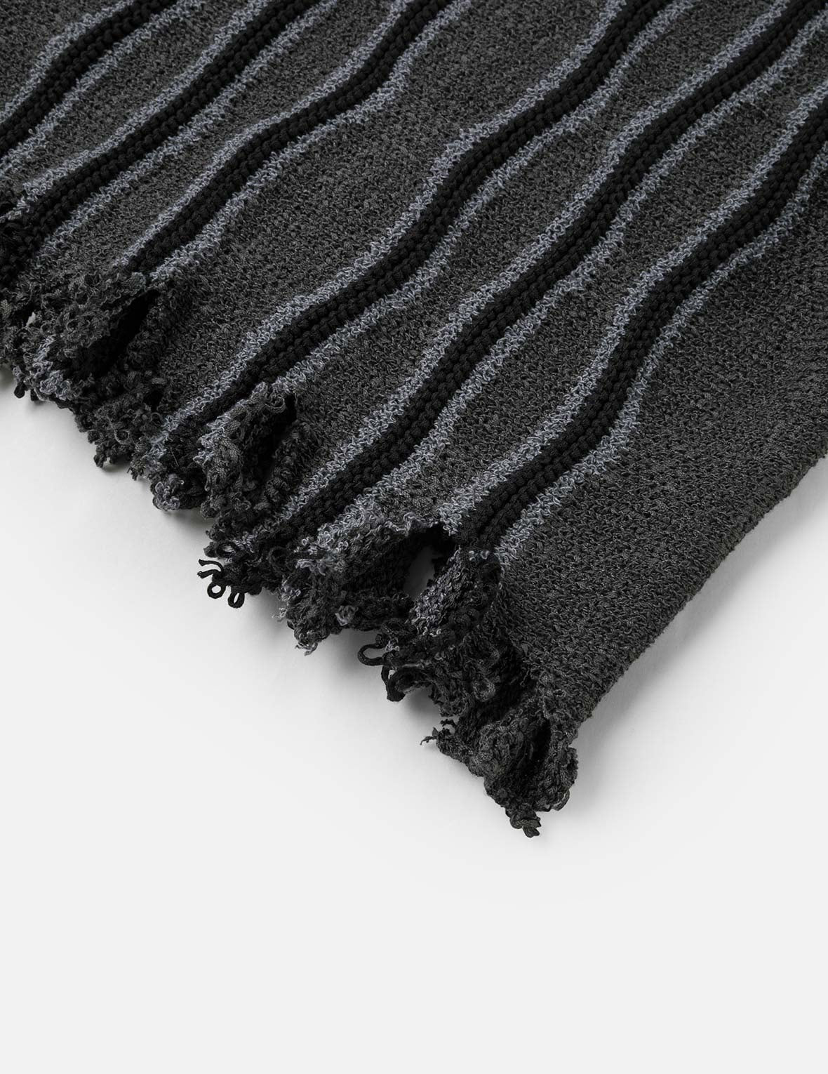 Skull Heart Appliqué Embroidery Fashion Fit Knitted Sweatshirt