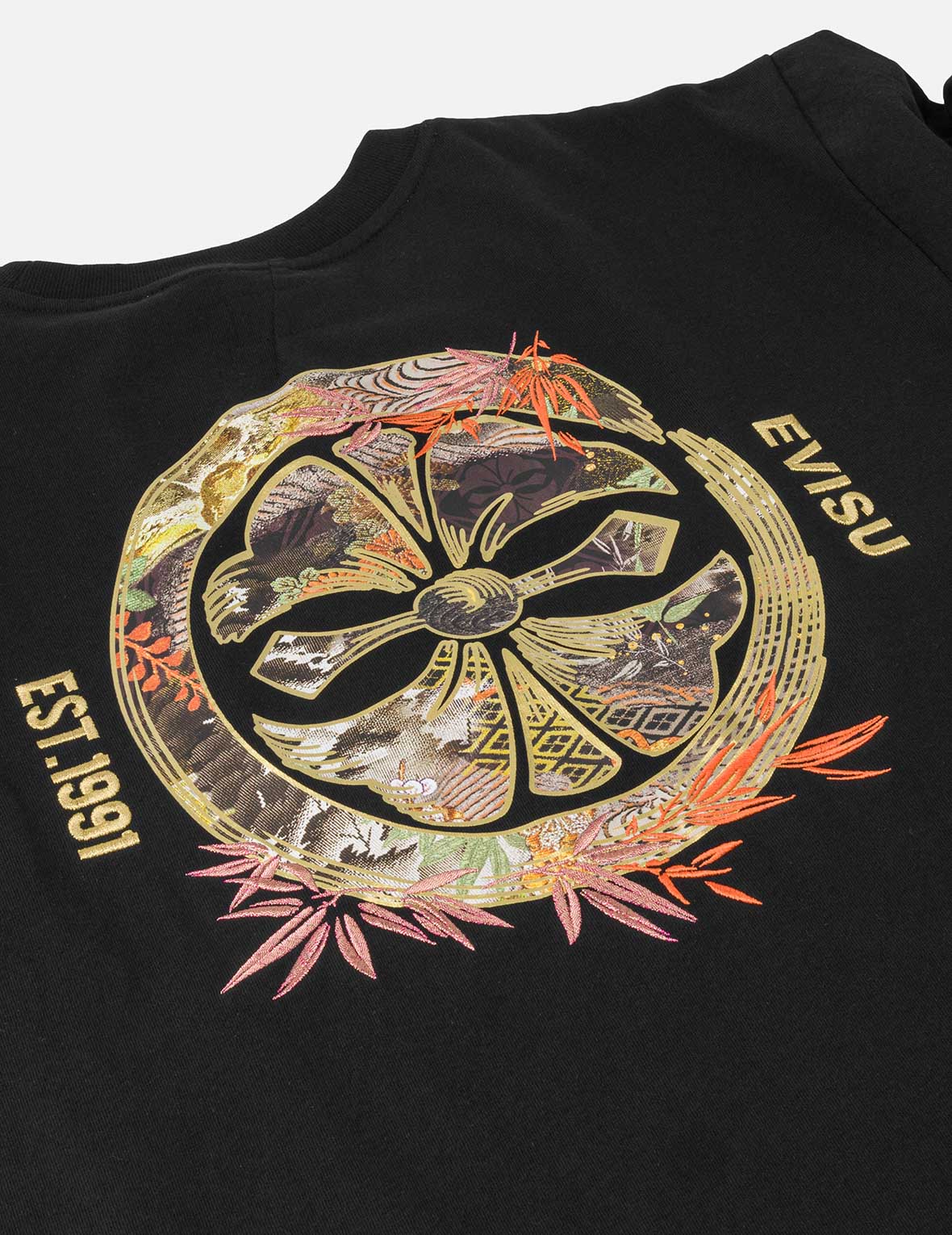 竹叶刺绣山水家纹T恤