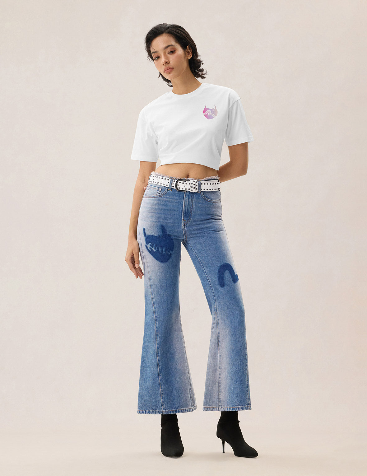 Devil-heart-shaped Seagull Emboss T-shirt