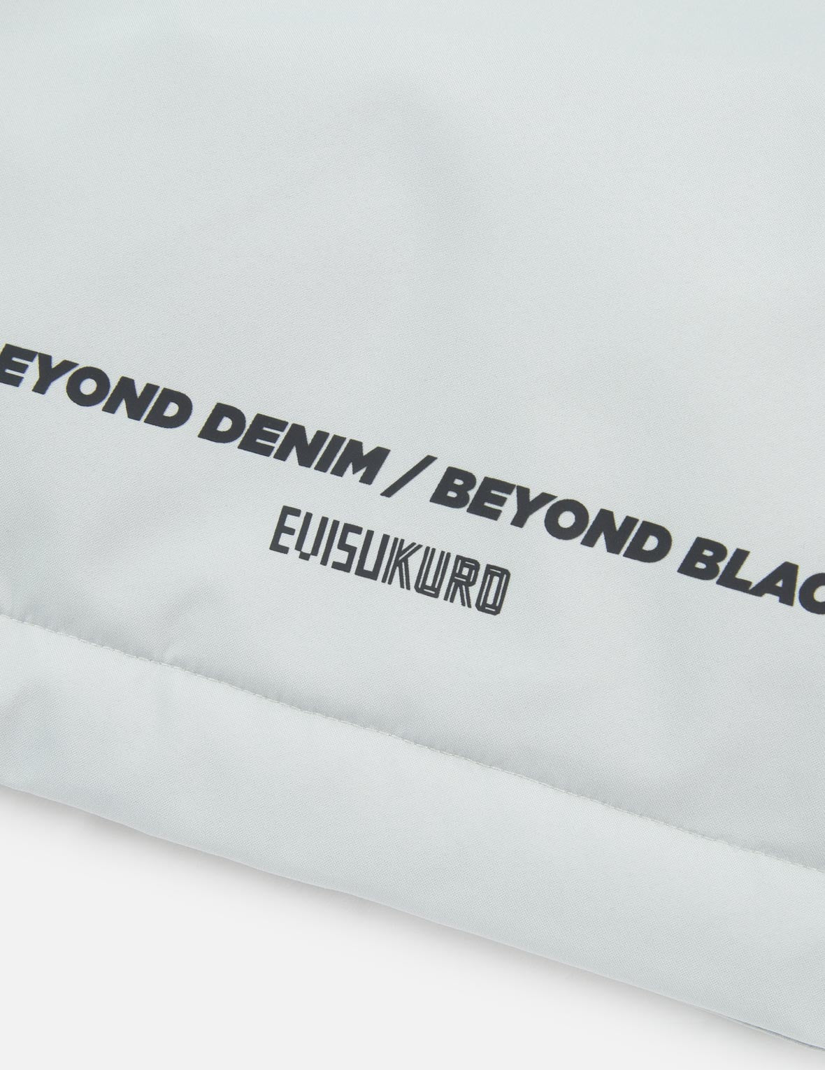 移动式PVC海鸥拼贴羽绒夹克