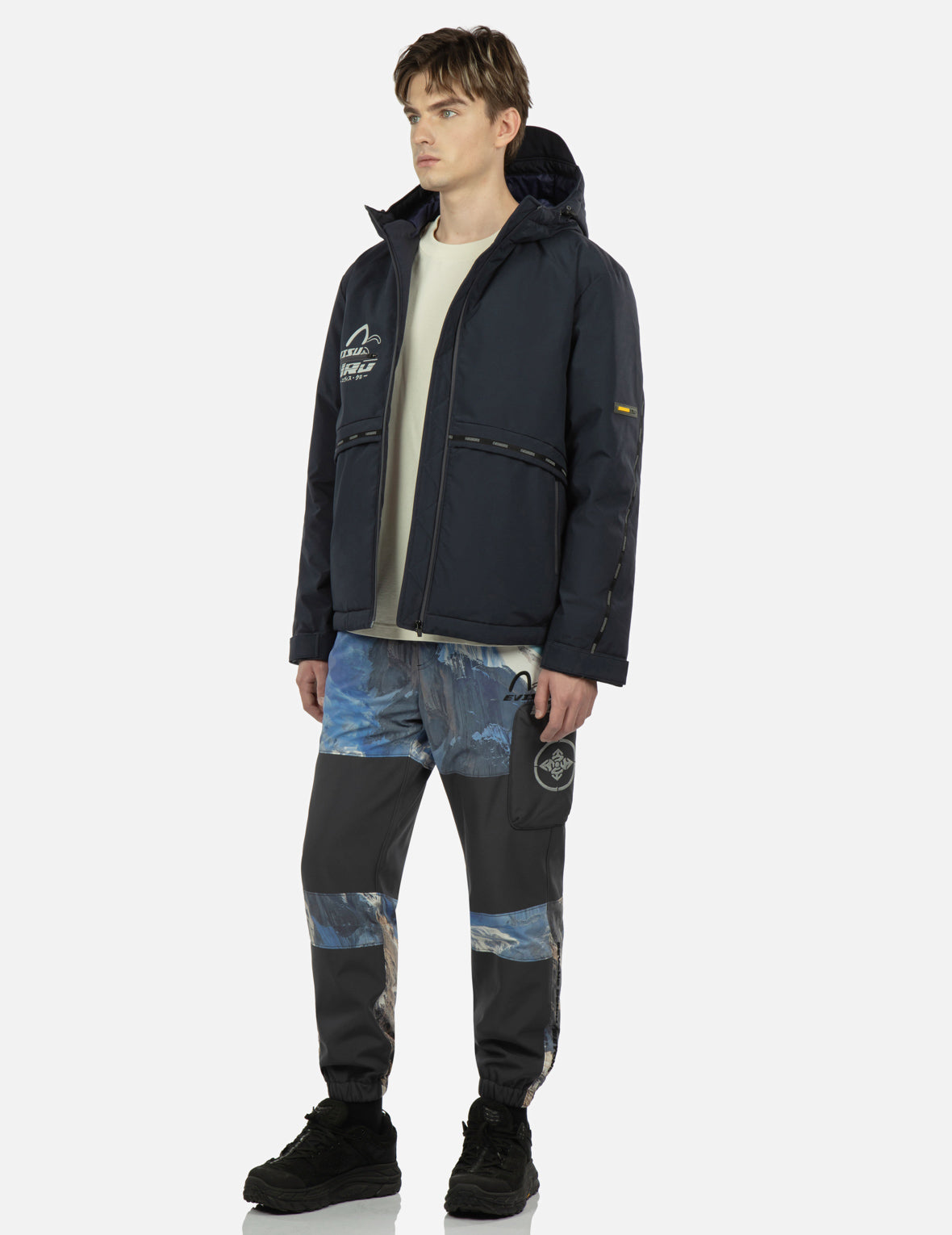 移动式PVC海鸥拼贴羽绒夹克