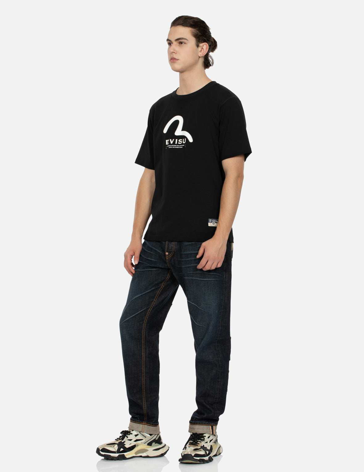 多重印花和多重口袋常规版型T恤