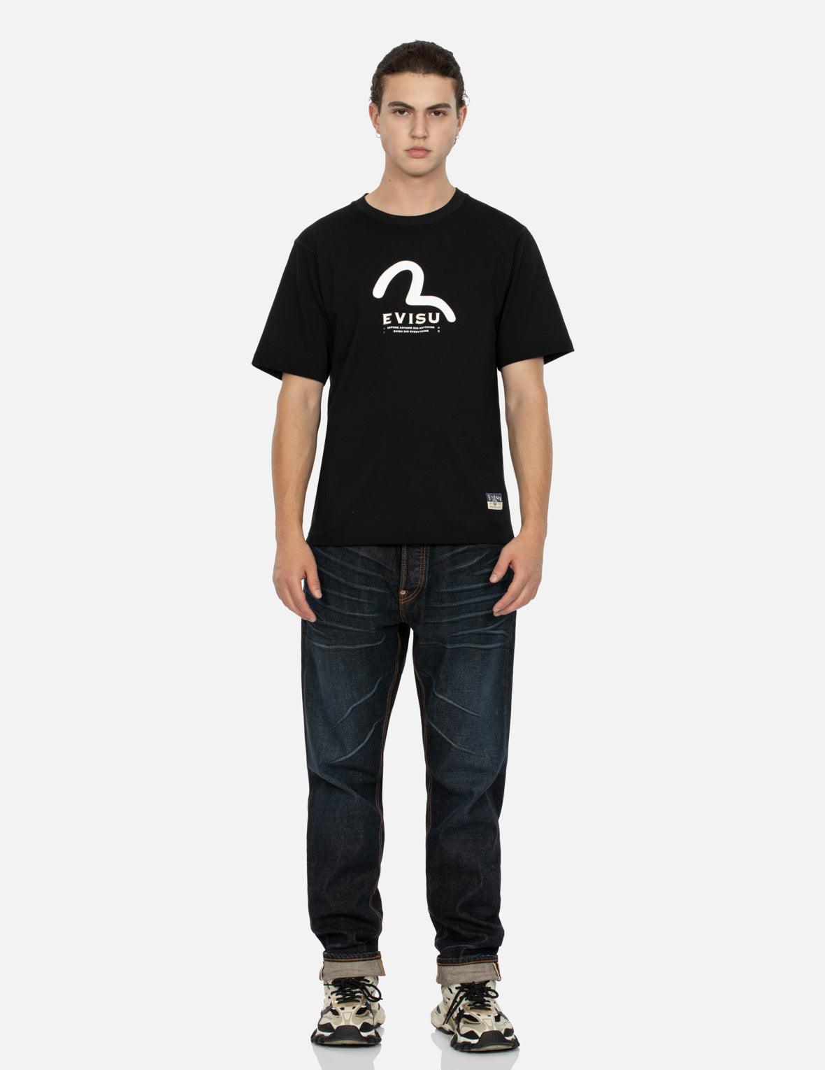 多重印花和多重口袋常规版型T恤