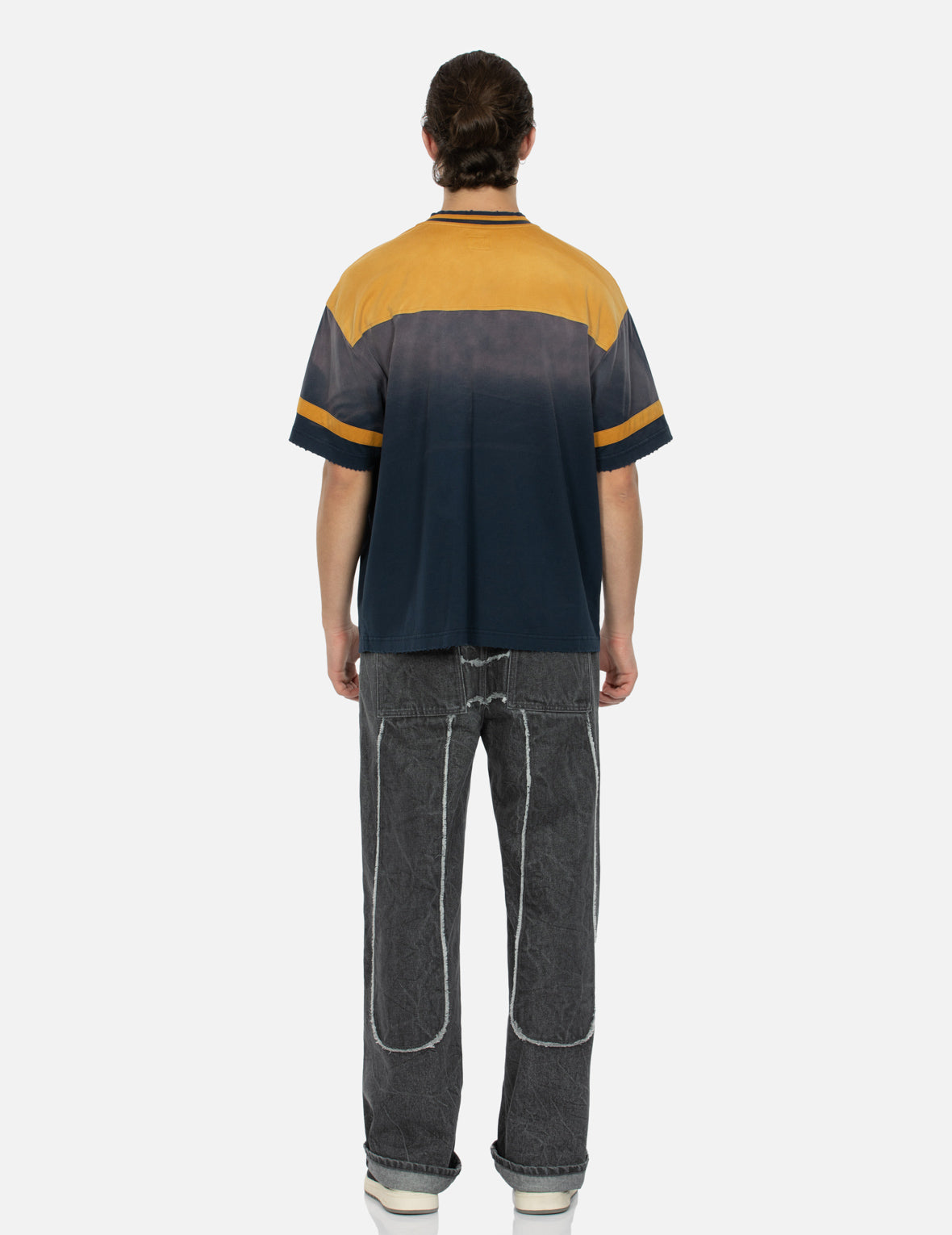 海鸥和商标贴布刺绣宽松版型V领T恤