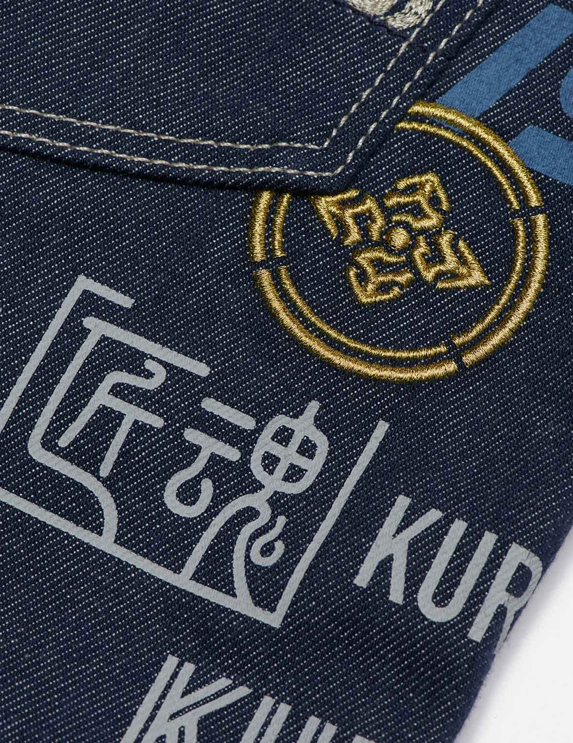 Logo印花及刺绣2010修身直脚牛仔裤