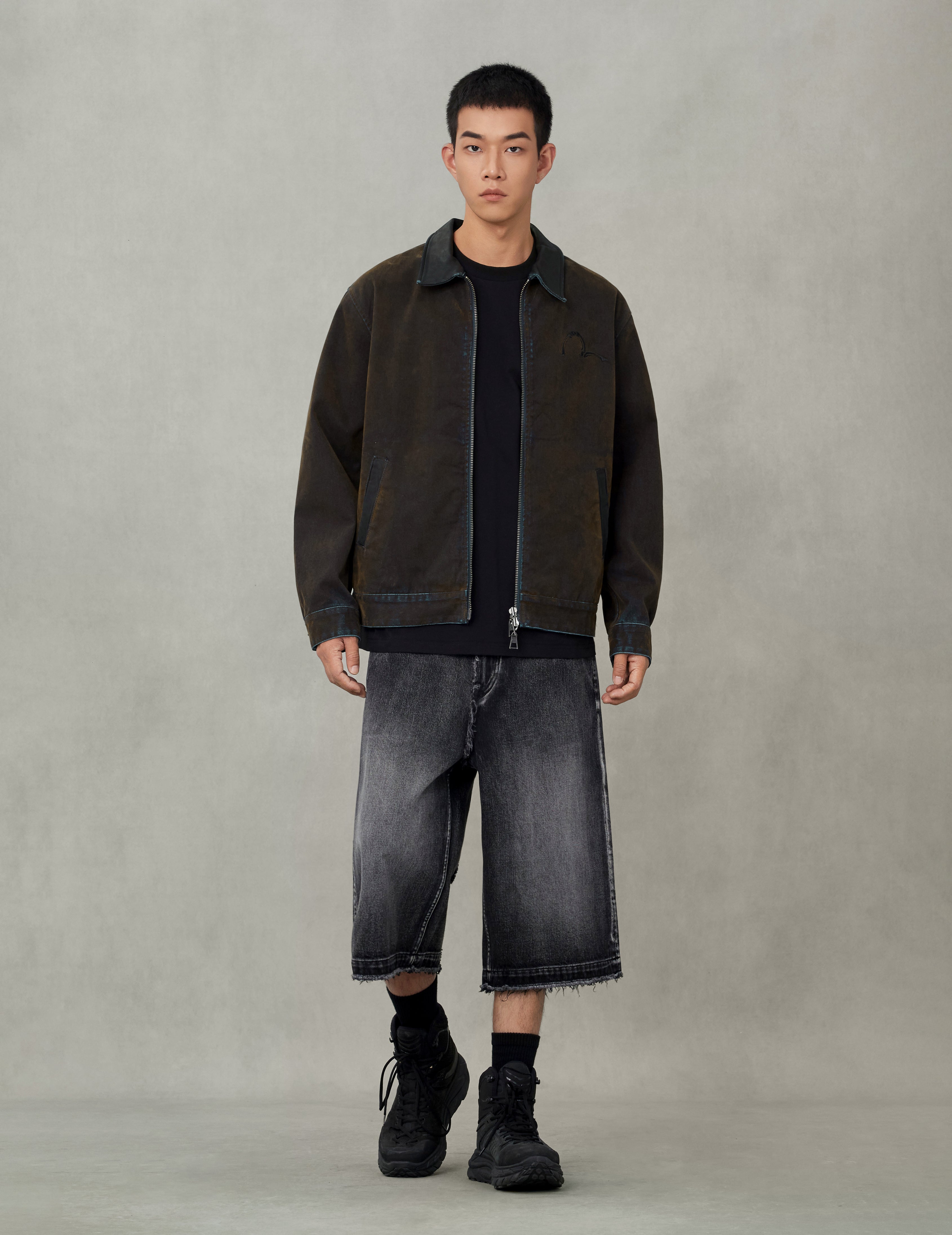 Skull and Logo Embroidery Fashion Fit Heavy Washed Denim Jacket