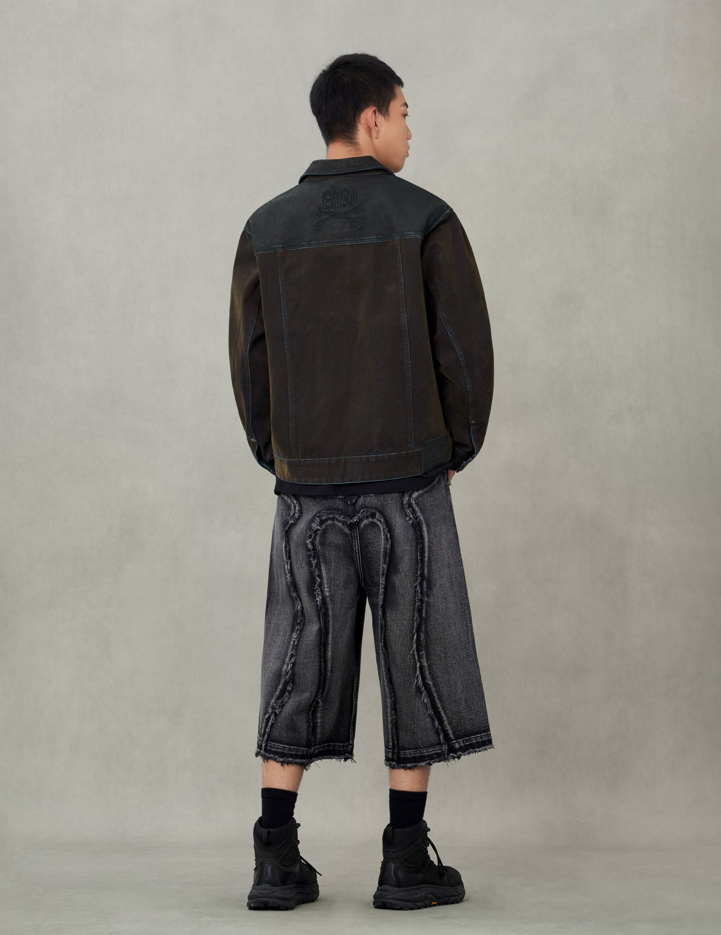 Skull and Logo Embroidery Fashion Fit Heavy Washed Denim Jacket