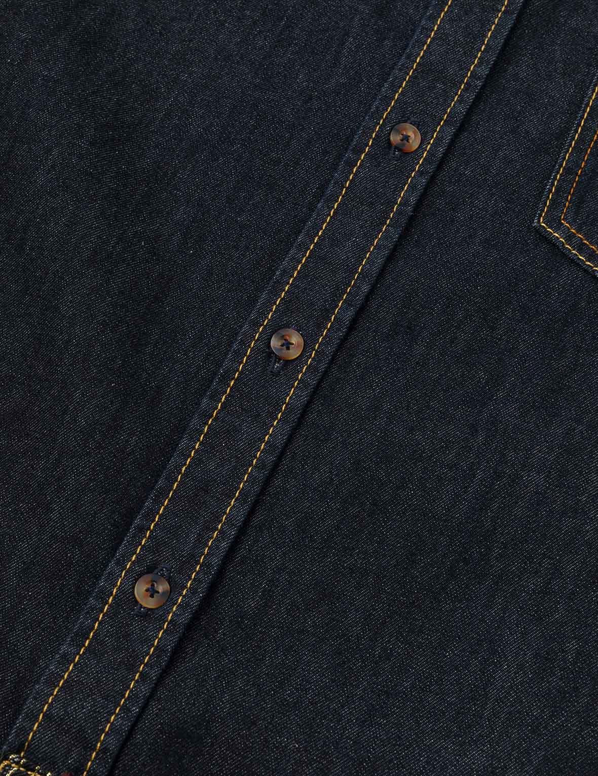 多口袋和织锦海鸥刺绣常规版型牛仔衬衣