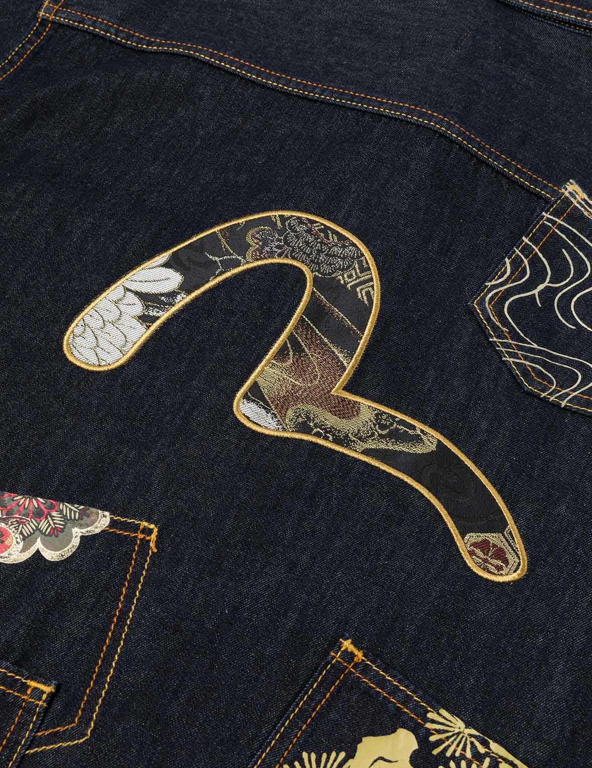 多口袋和织锦海鸥刺绣常规版型牛仔衬衣