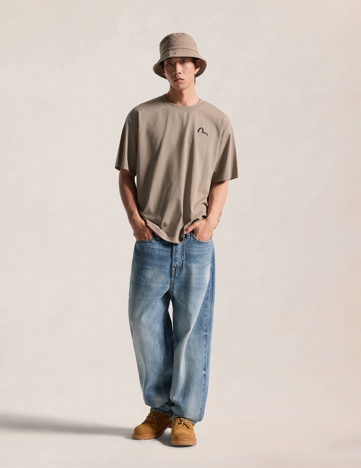 Seagull Embroidery T-shirt