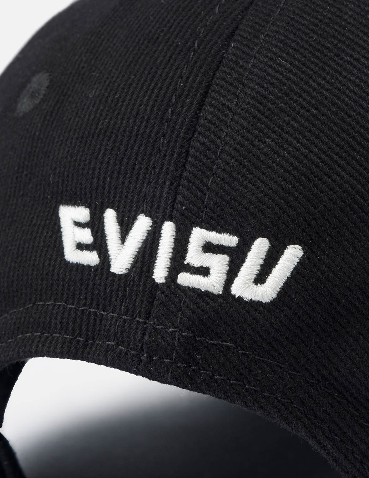 海鸥和商标刺绣鸭舌帽