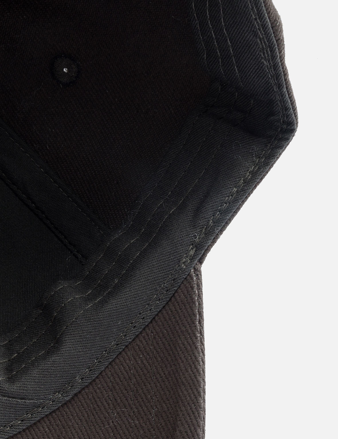 海鸥和商标刺绣鸭舌帽