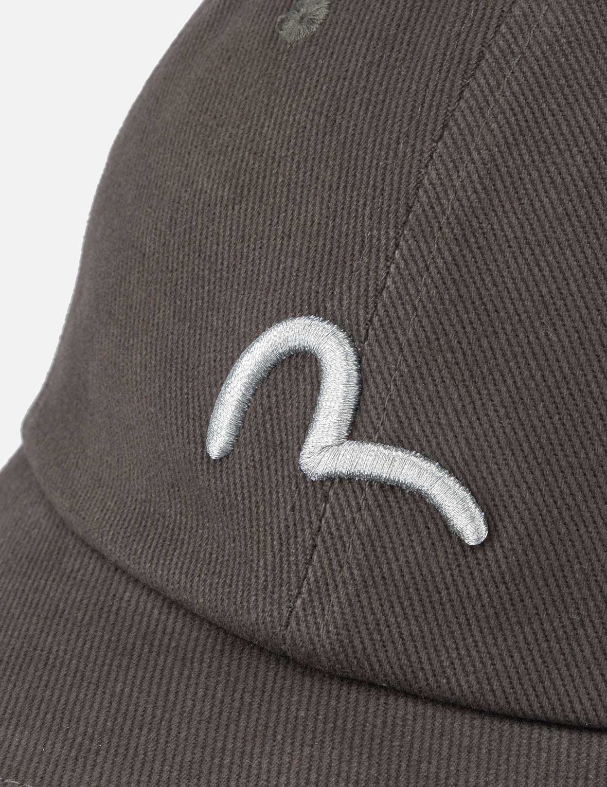 海鸥和商标刺绣鸭舌帽