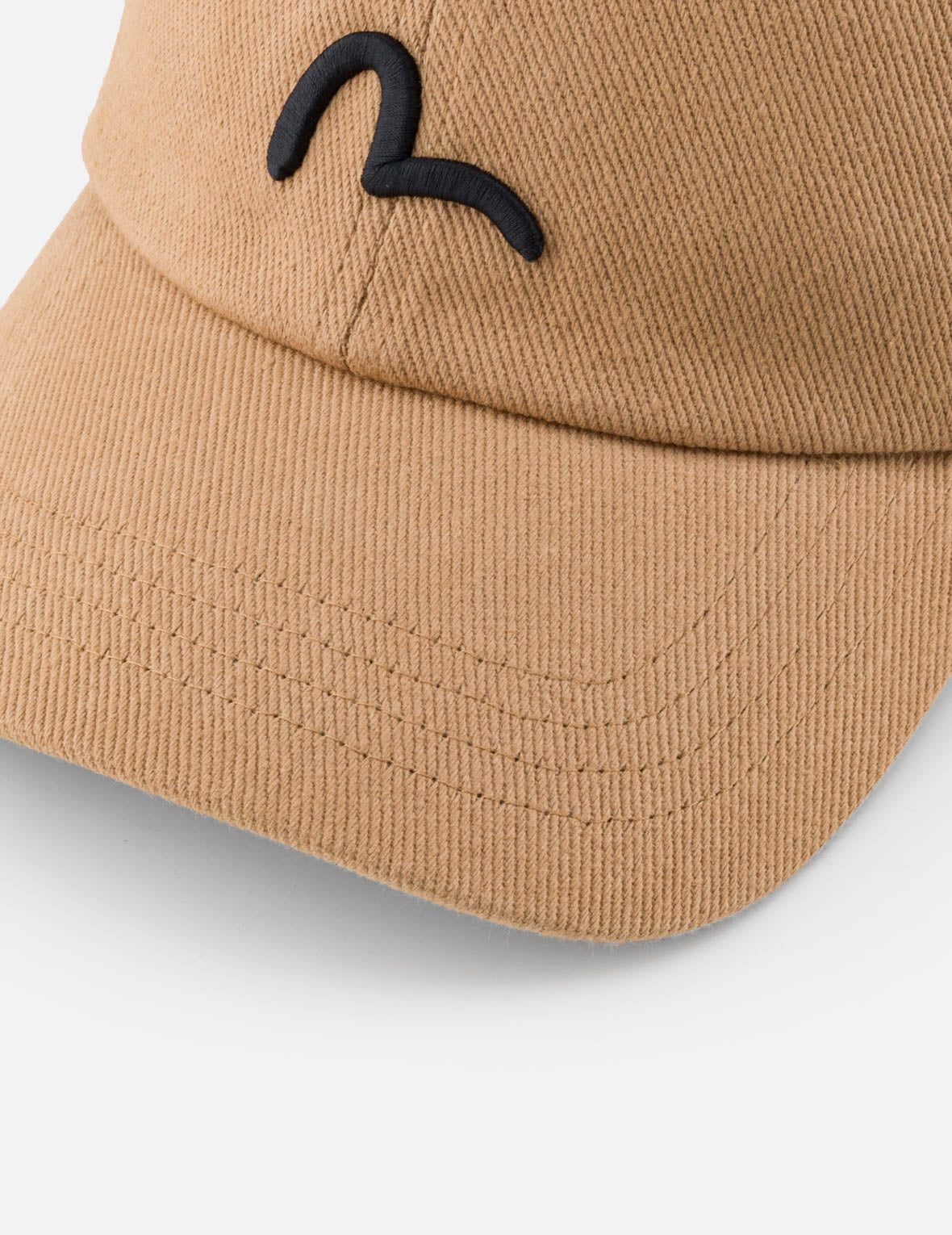 海鸥和商标刺绣鸭舌帽