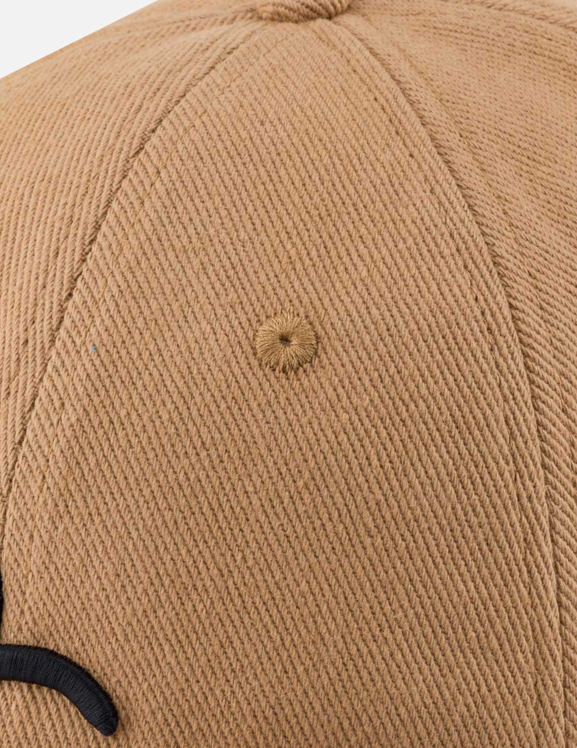 海鸥和商标刺绣鸭舌帽