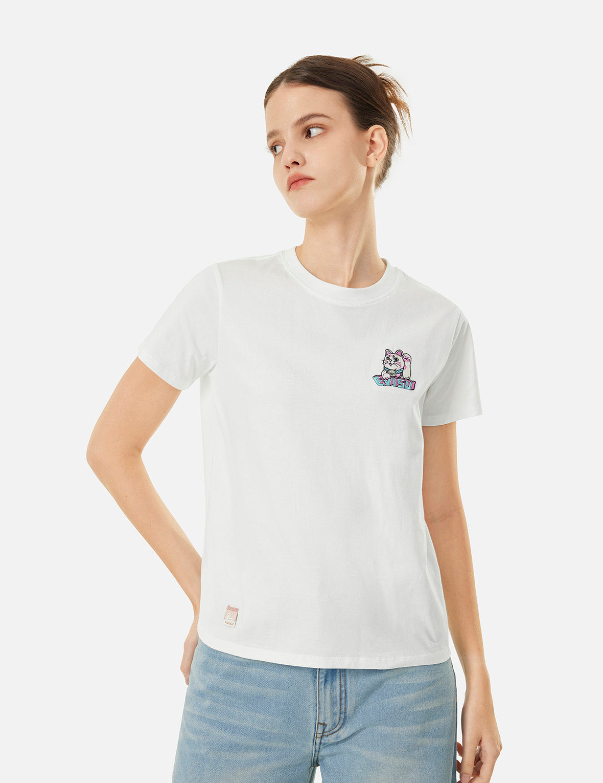 Fortune Cat Embroidery and 3D Seagull Print Regular Fit T-shirt