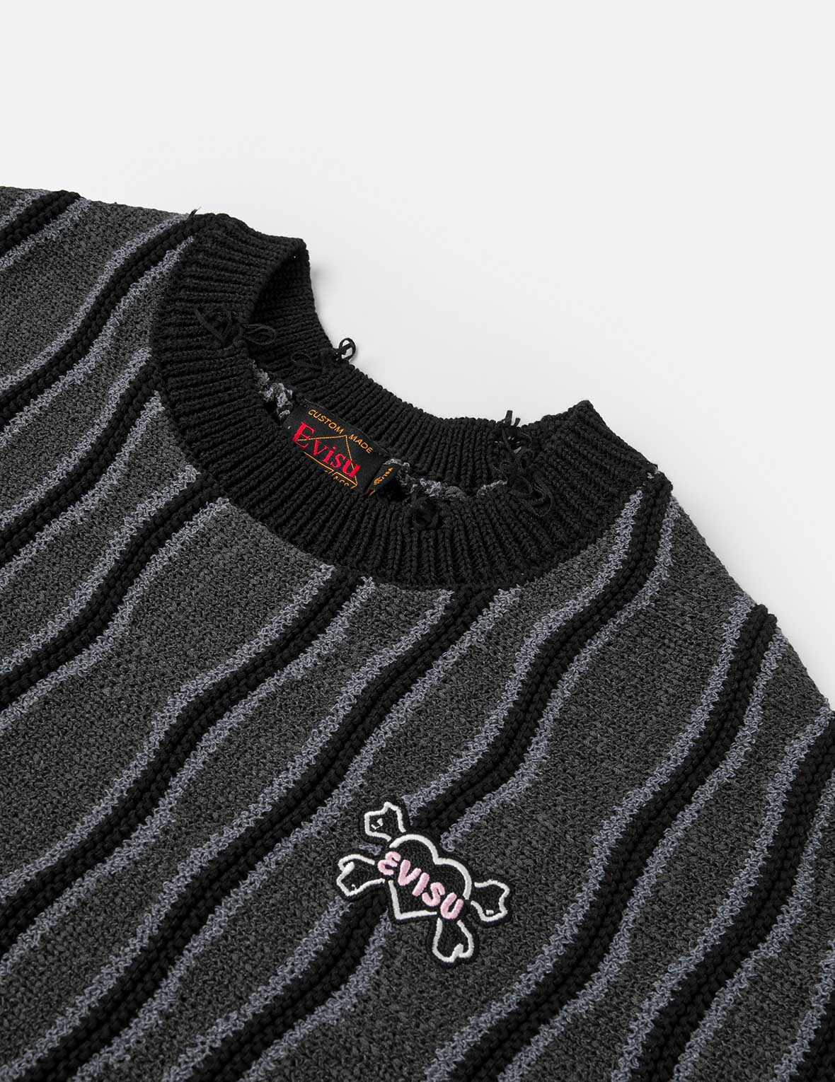 Skull Heart Appliqué Embroidery Fashion Fit Knitted Sweatshirt