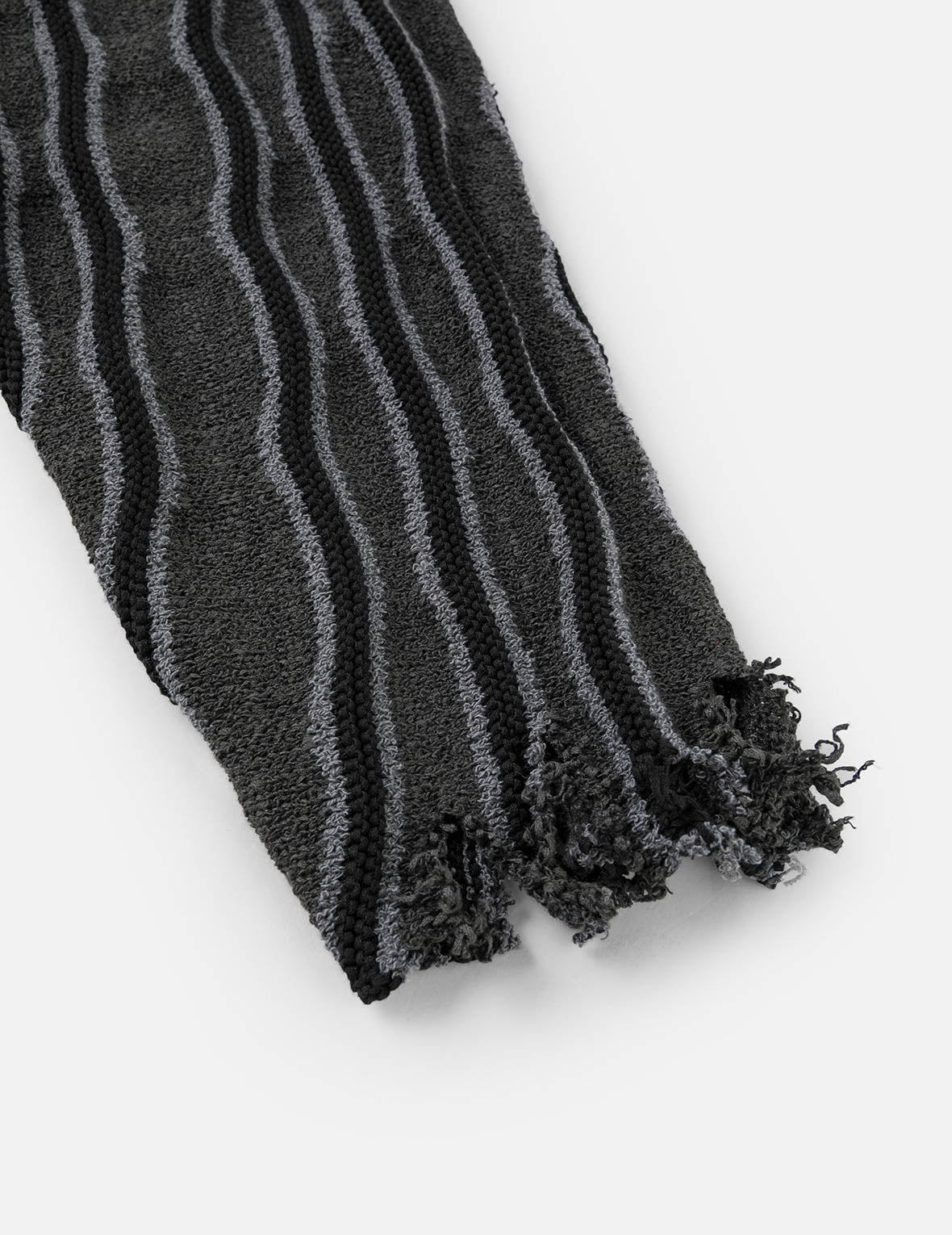 Skull Heart Appliqué Embroidery Fashion Fit Knitted Sweatshirt