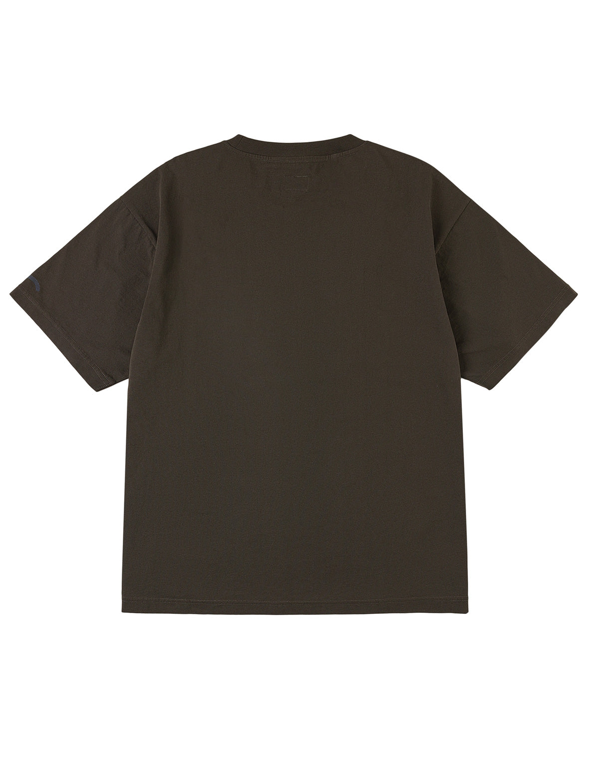 Alligator vs Seagull Outlined Embroidery T-shirt