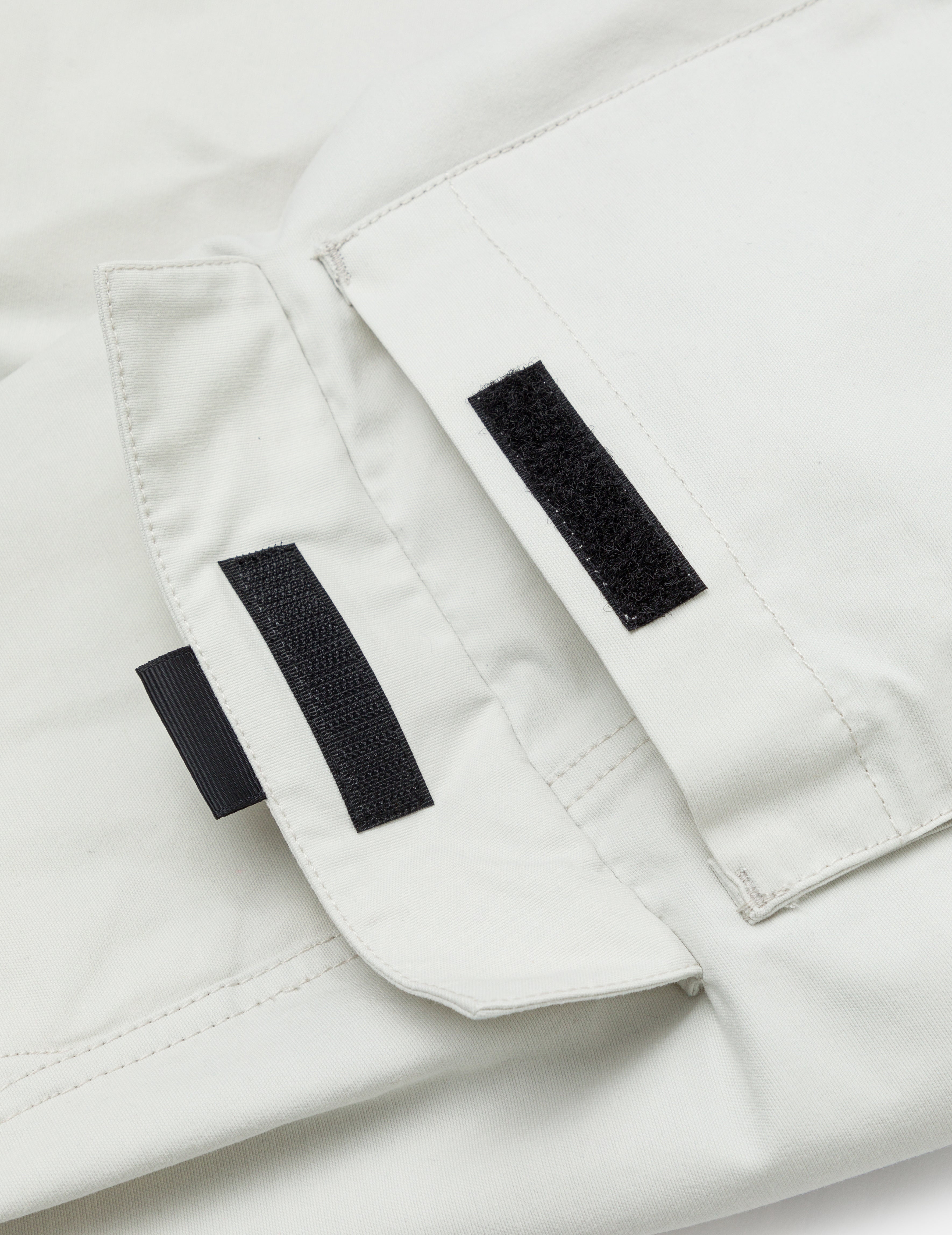Kamon and Logo Prints Detachable Leg Panel Fashion Fit  Woven Cargo Jogger