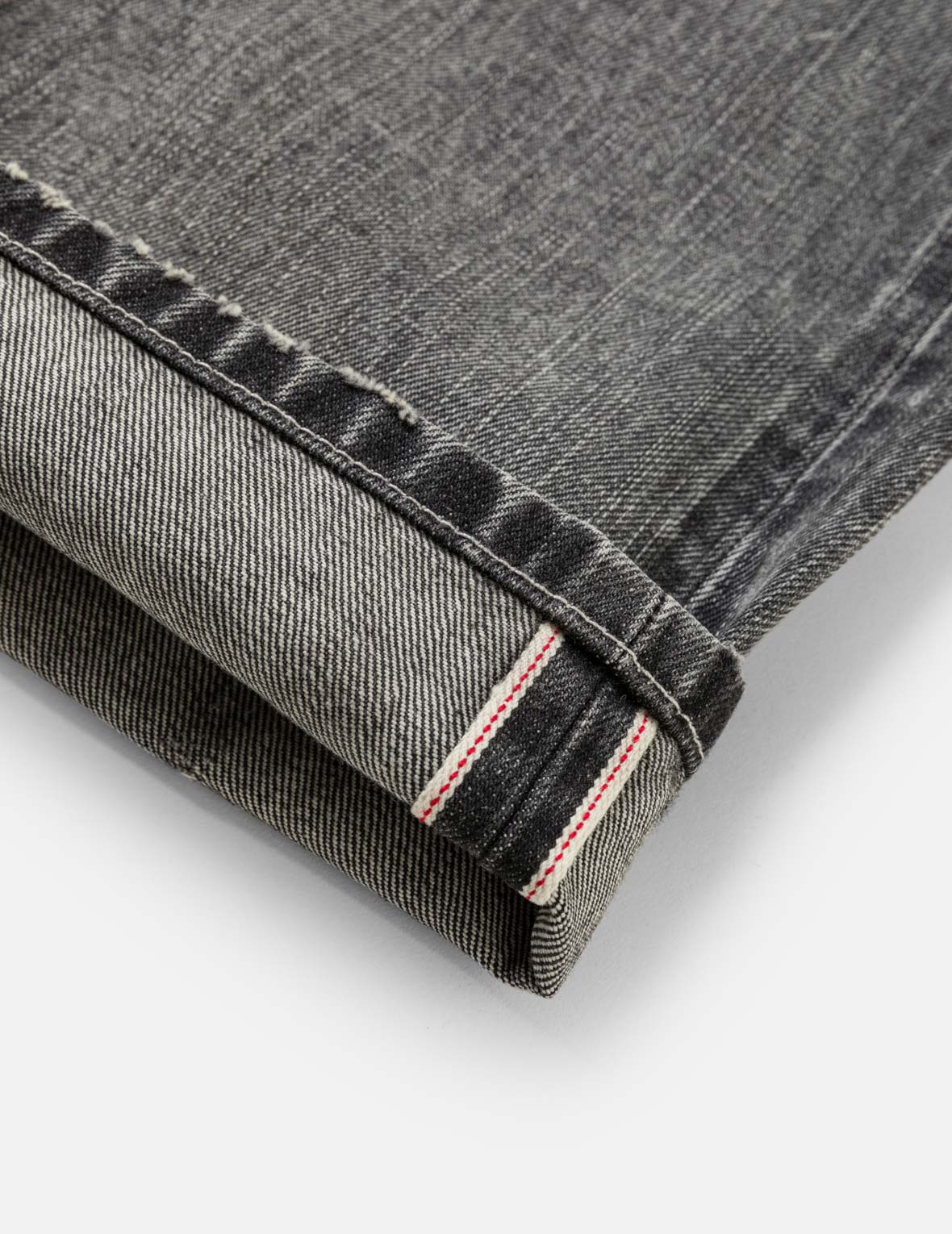 Black Palette Seagull Embroidery Jeans #2020