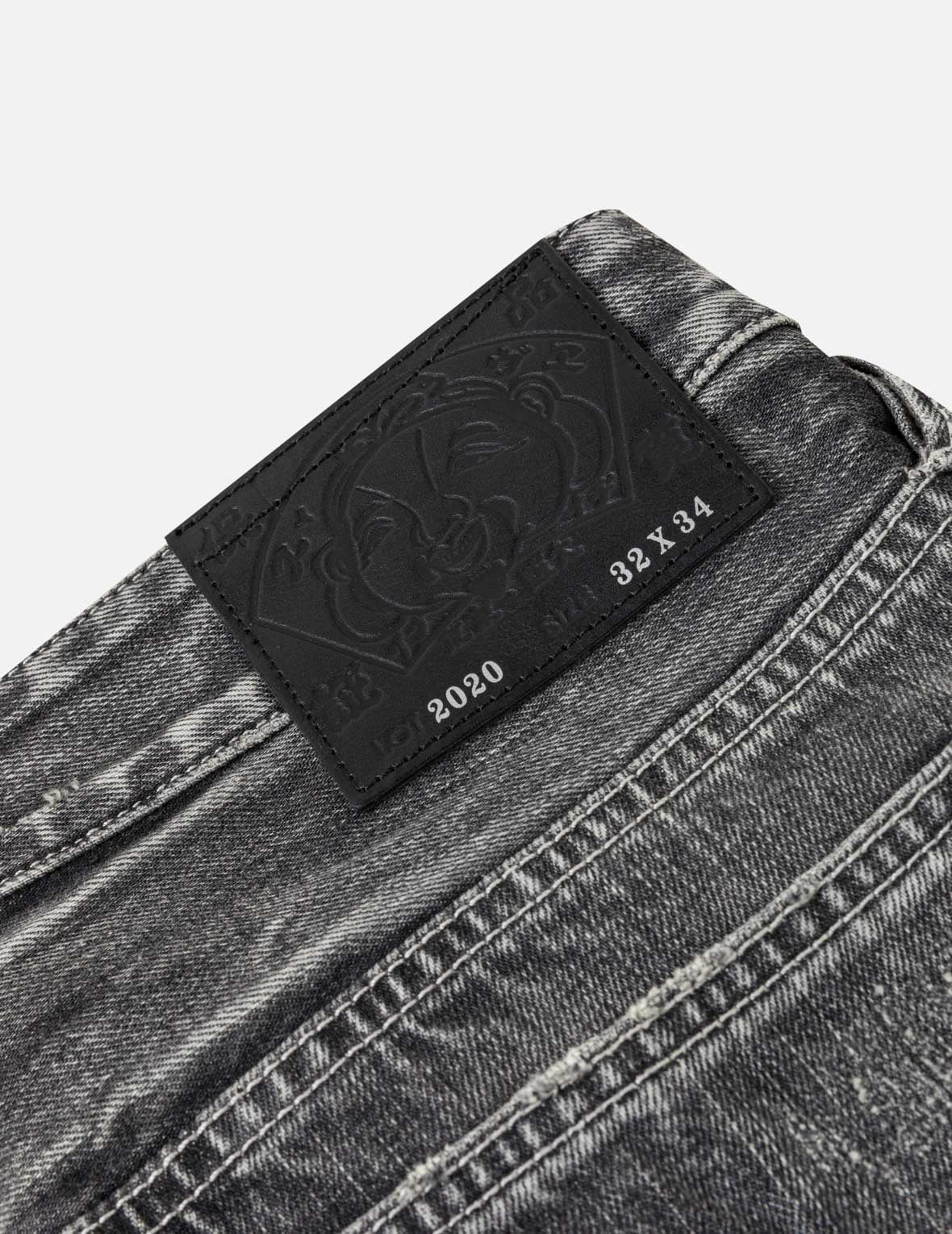 Black Palette Seagull Embroidery Jeans #2020