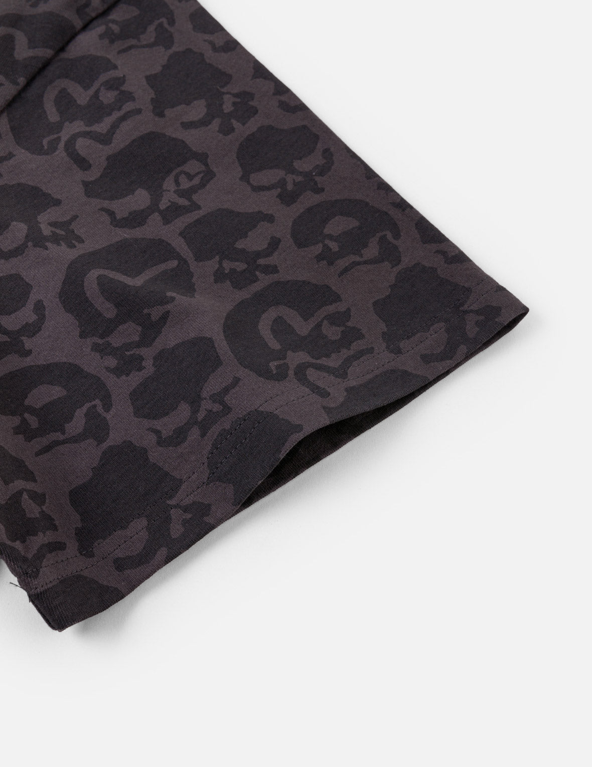 满版骷髅武士刺绣T恤