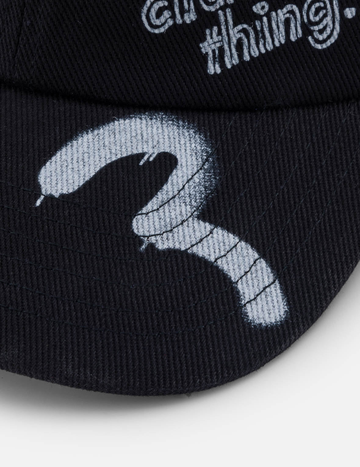 手绘风格经典图案鸭舌帽