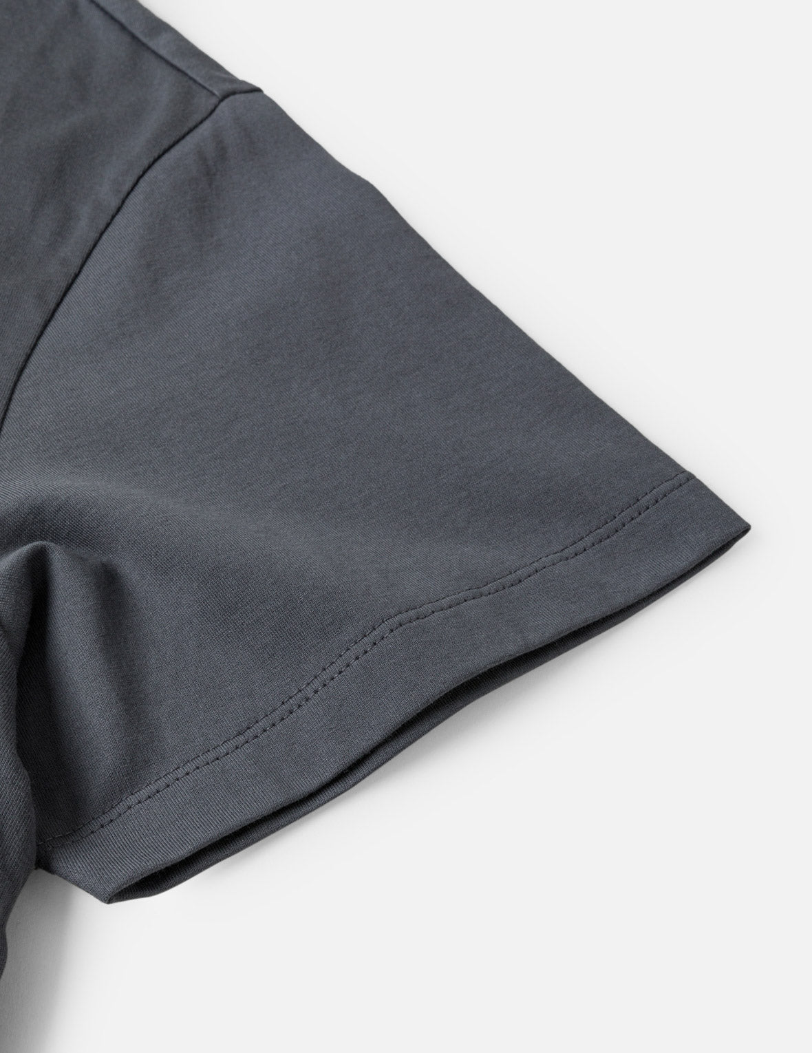 主题图案大 M 印花 T恤