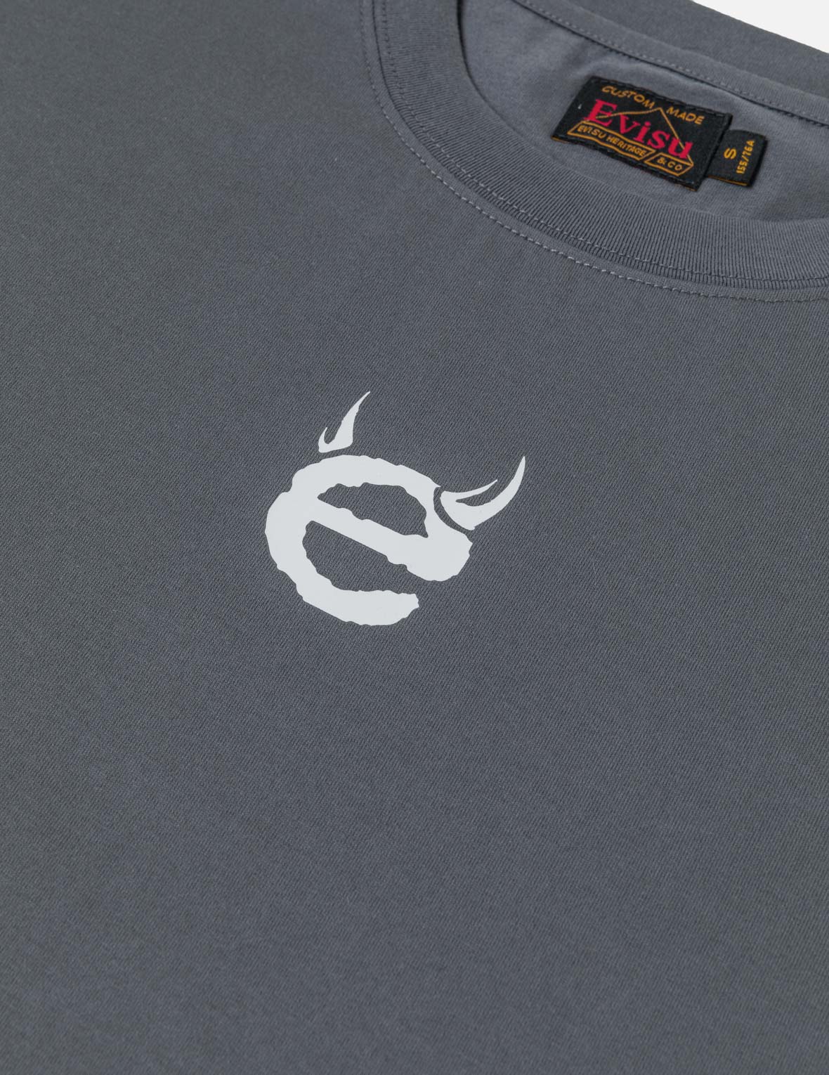 主题图案大 M 印花 T恤