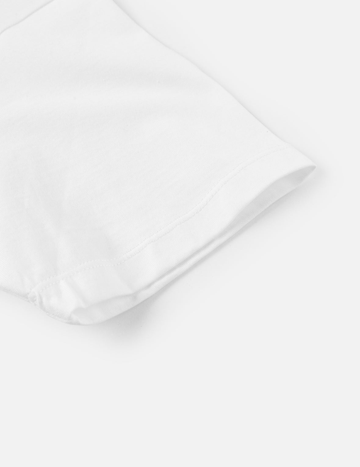 Devil-heart-shaped Seagull Emboss T-shirt