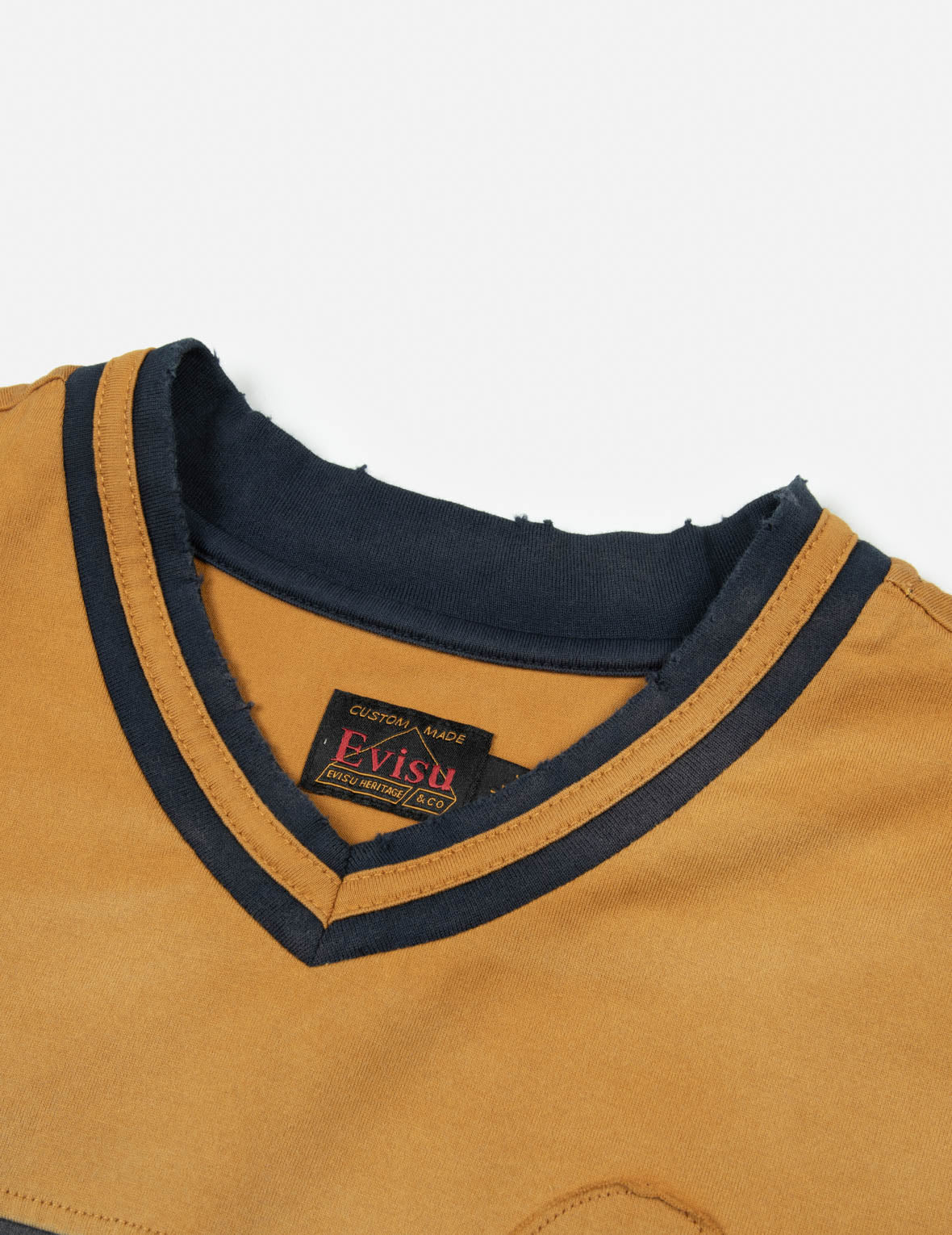 Seagull and Logo Appliqué Embroidery Boxy V-Neck T-shirt